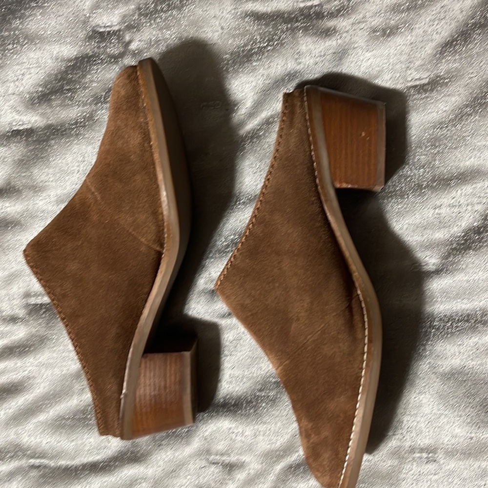 Cole Haan Andi Suede Mule slide Size 9 gently used - Picture 2 of 6